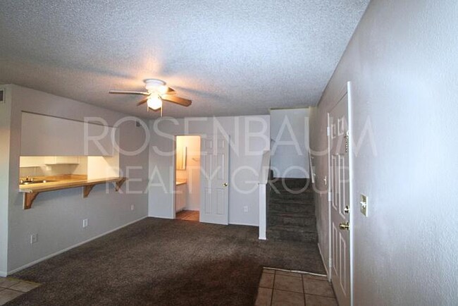 Building Photo - Beautiful & spacious 2-bedrooms, 1.5-baths...