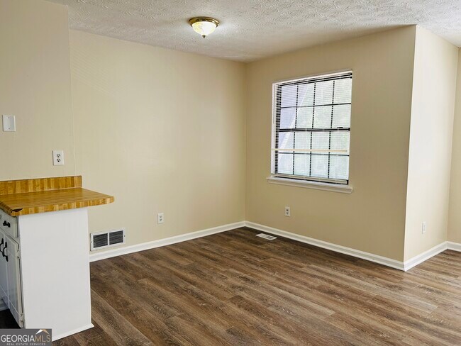 Building Photo - 149 Appleton Blvd