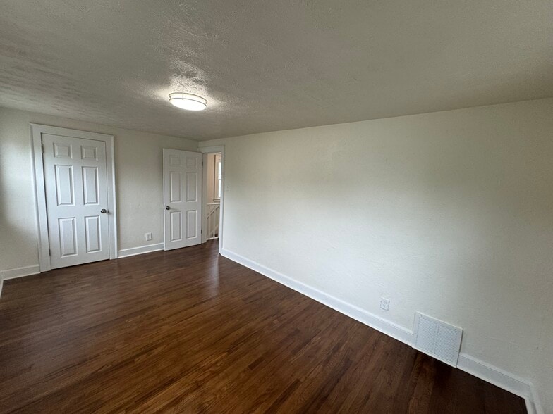 1 bedroom - 1387 Ivydale Ave SW