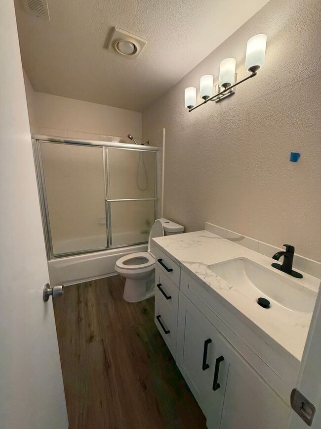 Building Photo - BEAUTIFULLY UPDATED RANCHO SAN DIEGO 3 BEDROOM HOME