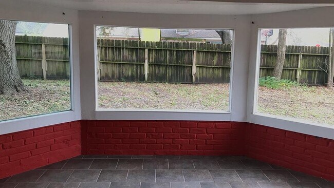 Building Photo - 11035 Vanderford Dr