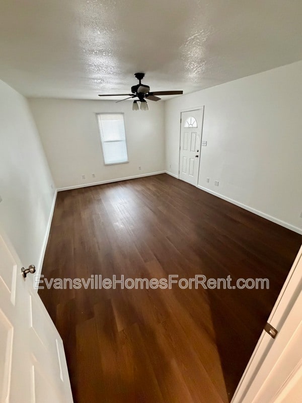 Building Photo - 2148 Waggoner Ave