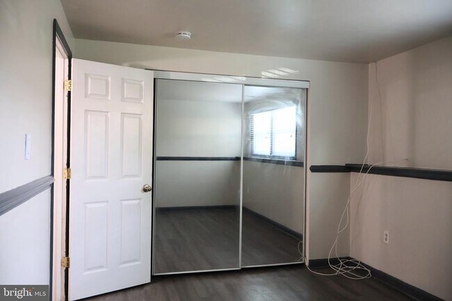 Building Photo - 5218 Caroline Cir
