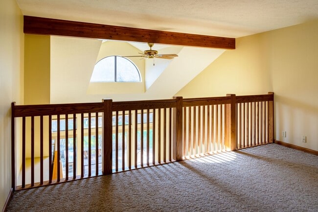 Building Photo - Spacious 2 Bedroom Condo plus Loft on a Beautiful Cul-de-Sac off of Kagy