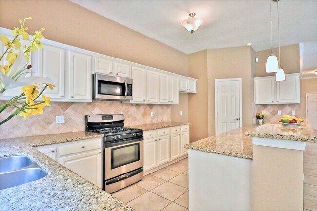Building Photo - 4530 Springfield Lakes St