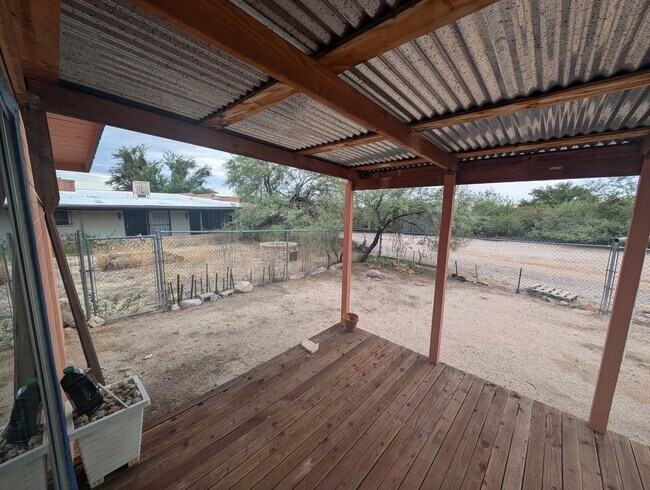 Building Photo - Cute 1 Bedroom 1 Bath Home