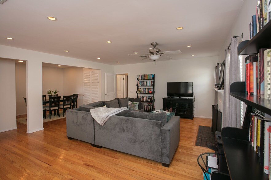 Living Room Styled w/ Dining room - 1622 Franklin St