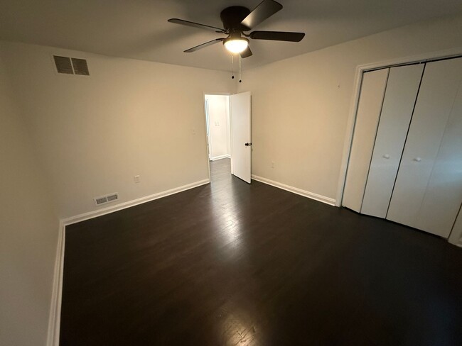 Building Photo - Stunning Renovated Home in Dundalk
