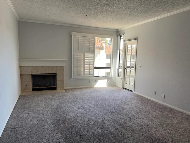 Building Photo - 5875 Friars Rd