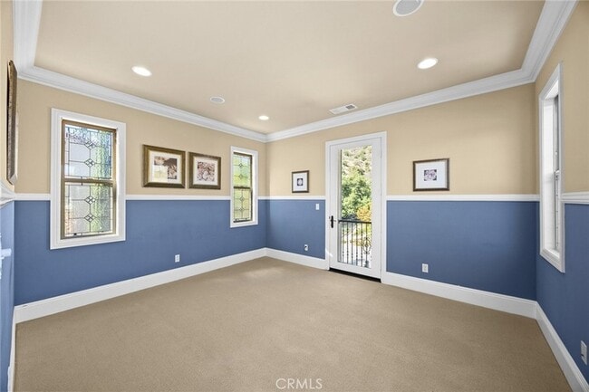 Building Photo - 19668 Three Oaks Ln