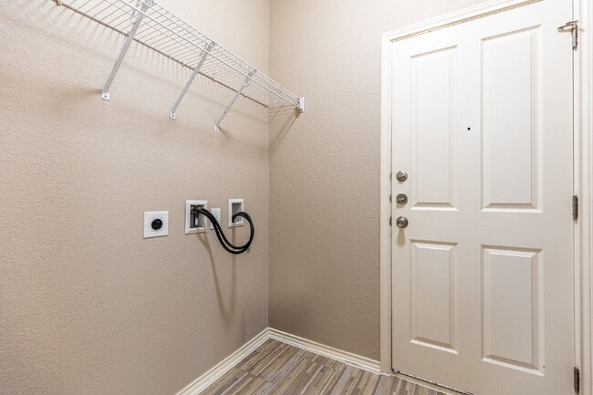 Building Photo - 11716 Channing Dr