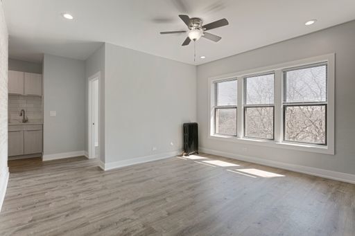 Building Photo - 1700 W Juneway Terrace