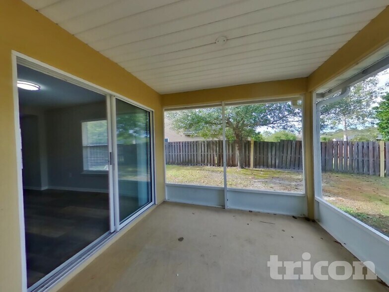 Building Photo - 76383 Timbercreek Blvd