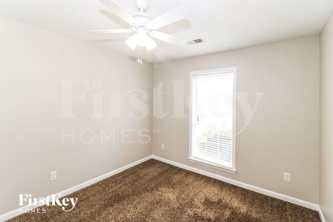 Building Photo - 48 Sweetwoods Dr