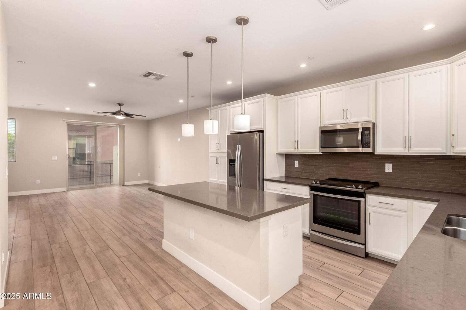 Building Photo - 820 N 8th Ave