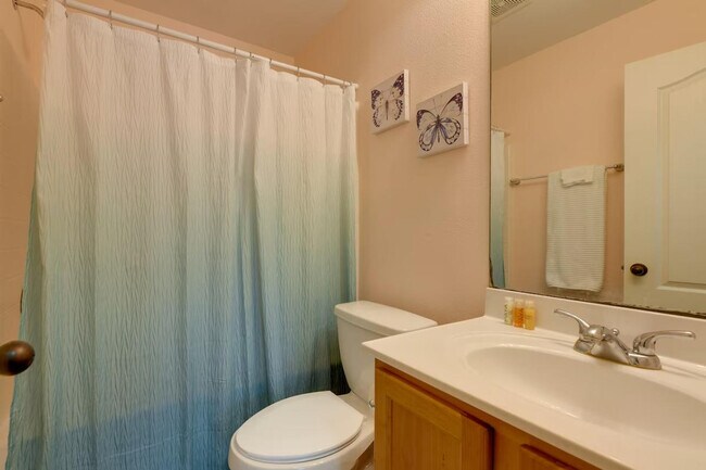 Building Photo - 1509 Oak Harbor Dr