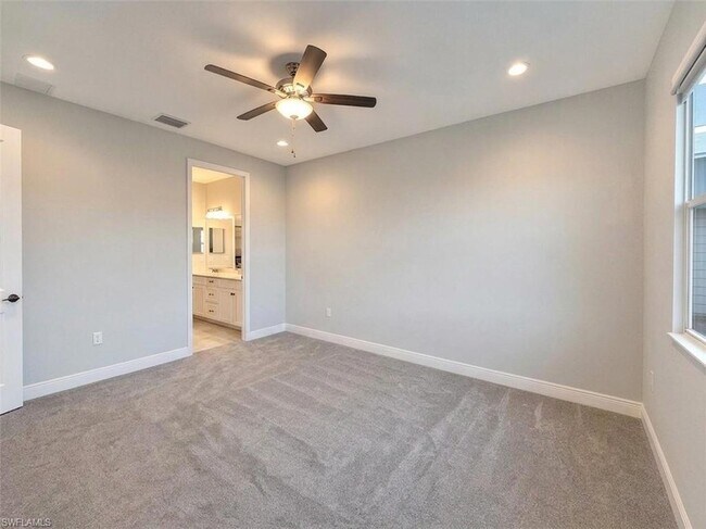 Building Photo - 2549 Seychelles Dr