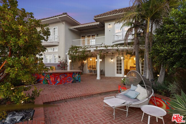 Building Photo - 2305 Canyonback Rd