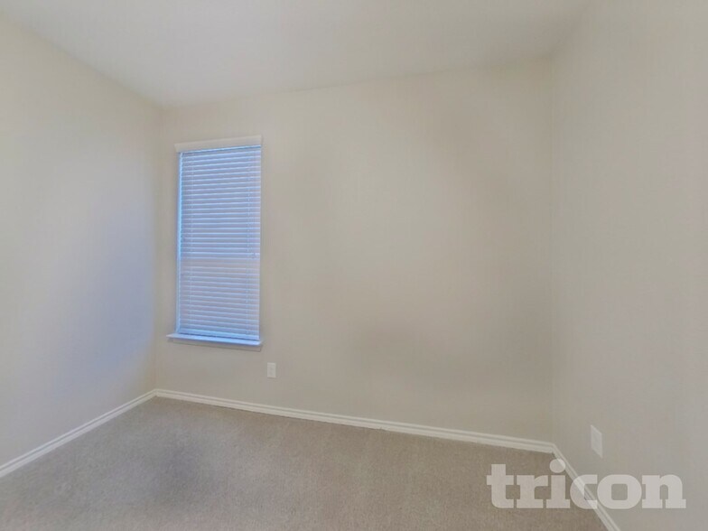 Building Photo - 701 Gold Hl Trl