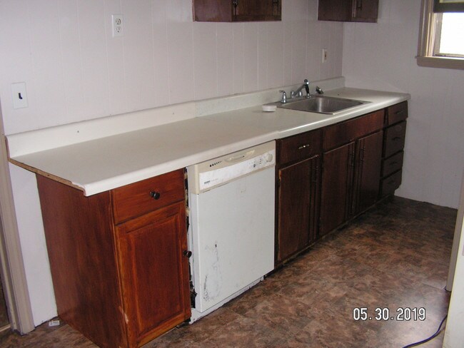 Building Photo - 28 Hartford Ave