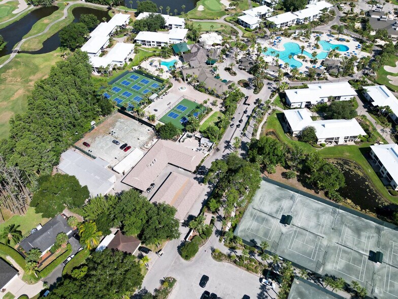 Building Photo - 5700 Saddlebrook Way