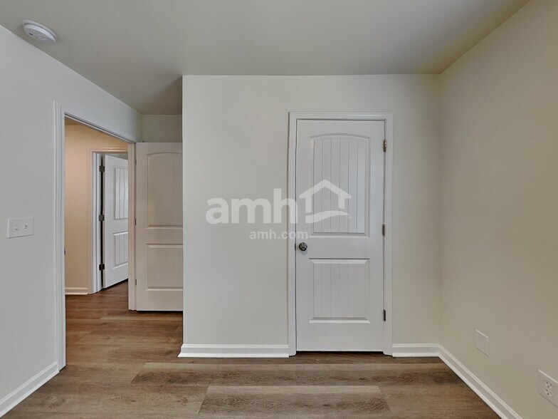 Building Photo - 231 Bandelier Cir