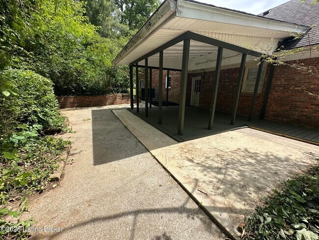 Building Photo - 634 Cherrywood Dr