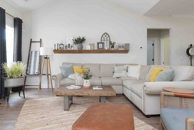 Building Photo - 460 Star Ridge Rd