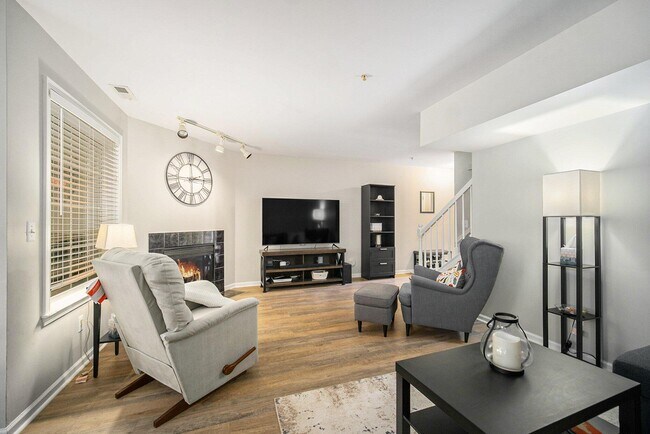 Building Photo - 2765 Barclay Way