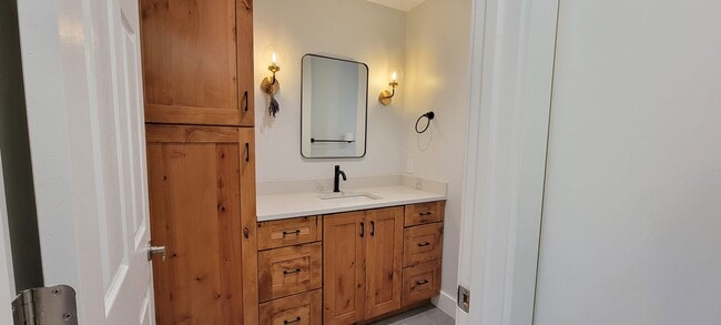 Building Photo - Beautiful home with peek a boo views of West Bay on Old Mission Peninsula