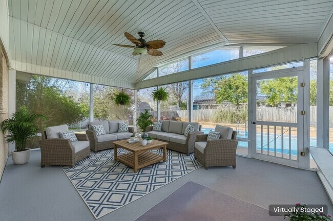 Building Photo - "Charming 3-Bedroom Home with pool in Rock Hill!"
