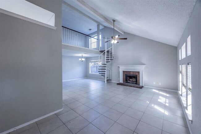 Building Photo - 9402 Calwood Cir