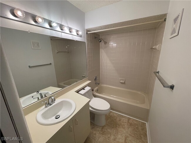 Building Photo - 2142 Arbour Walk Cir