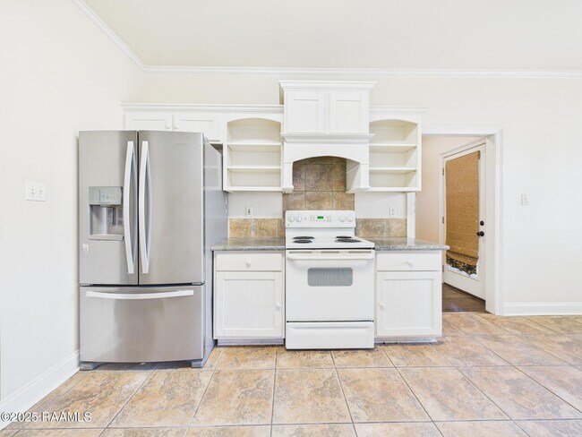 Building Photo - 236 Shadowbrush Bend