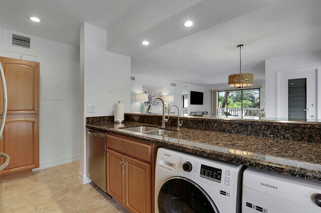 Building Photo - 606 Brackenwood Cove