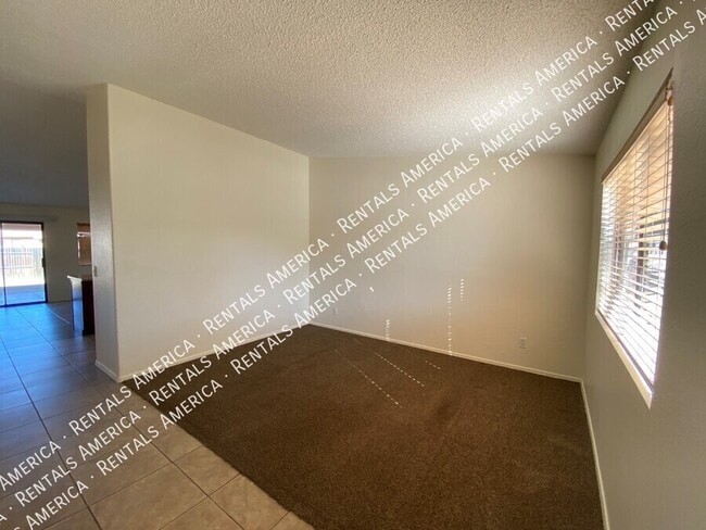 Building Photo - 1742 W Chardonnay Dr