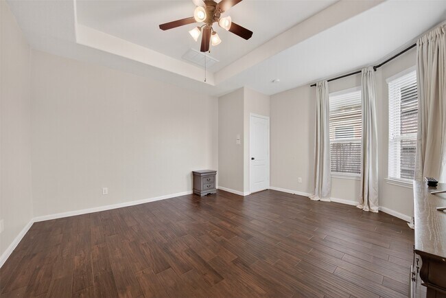 Building Photo - 8922 Pinenut Dr