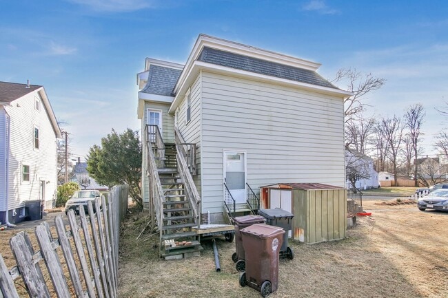 Building Photo - 15 Myrtle Ave