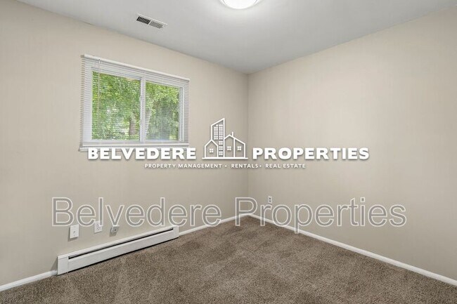 Building Photo - 3005 Kilkenny Ave