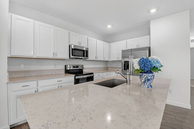 Building Photo - 4645 Meyerson Pl