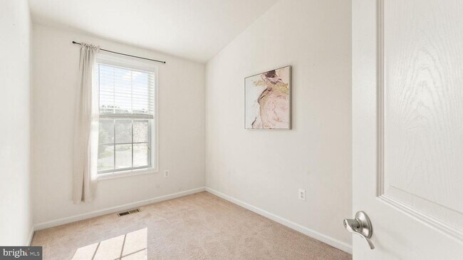 Building Photo - 23100 Dunlop Heights Terrace