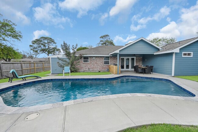 Building Photo - 6335 Tall Willow Dr