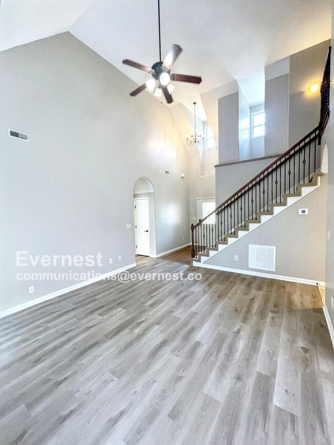 Building Photo - 1153 Chinook Cir