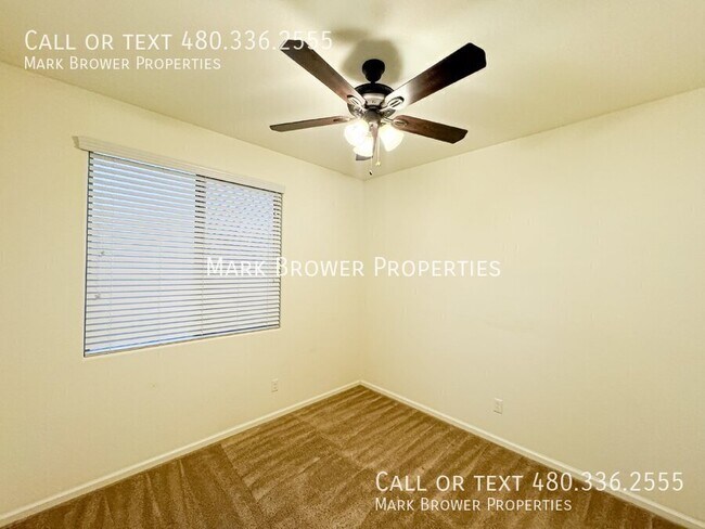 Building Photo - 27283 N 75th Dr