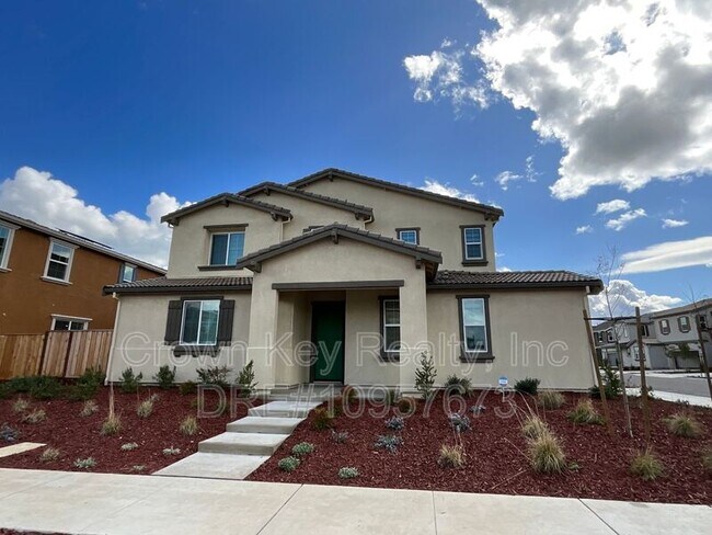 Building Photo - 7236 Diamond Ave