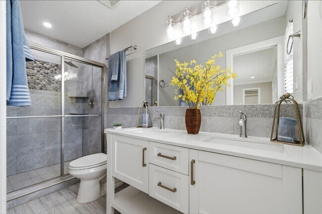 Building Photo - 2603 Baycrest Dr