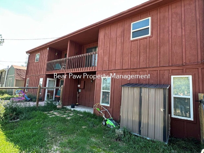 Building Photo - 2-Bedroom Duplex In North Evergreen!