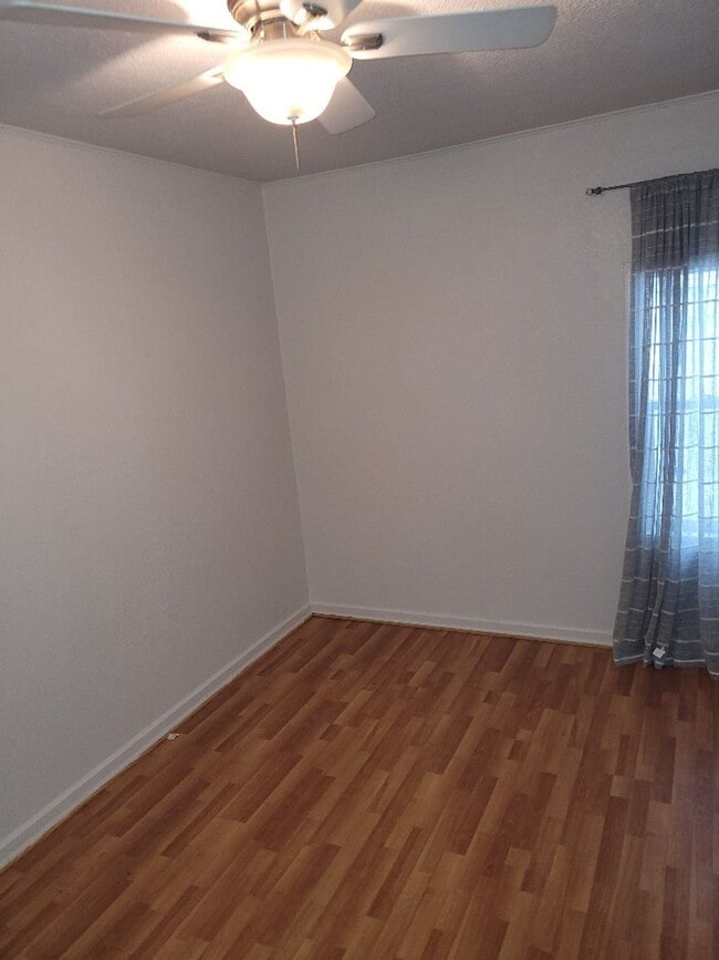 Building Photo - Quaint 2 bed