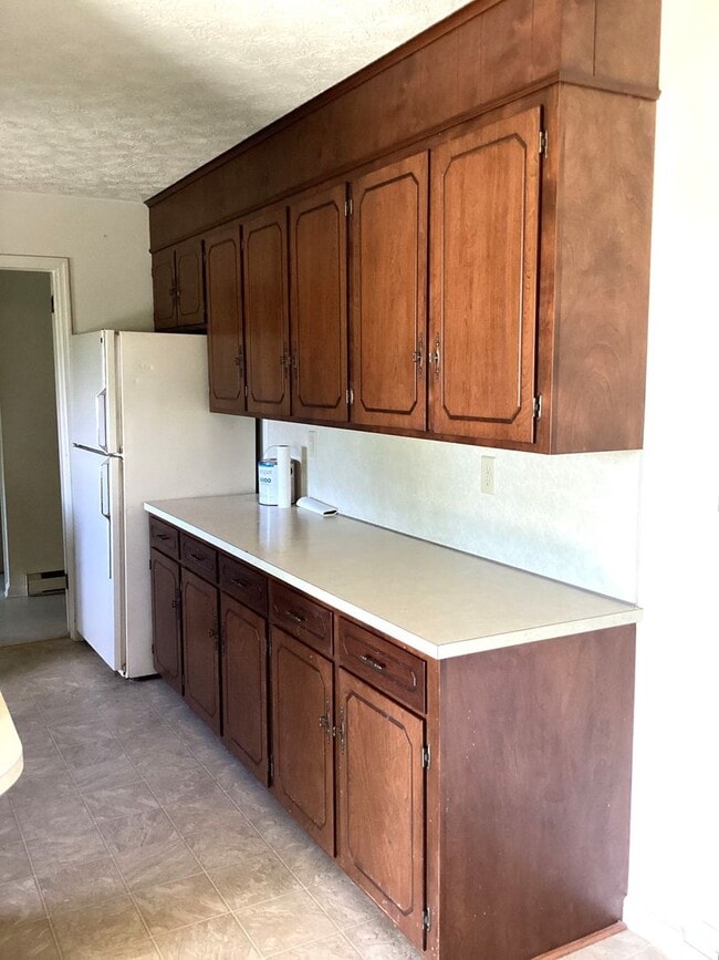 Building Photo - Spacious 3-Bed, 2.5-Bath Ranch-Style Home with Garage & Patio