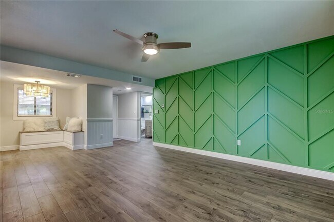 Building Photo - 2673 Sabal Springs Cir
